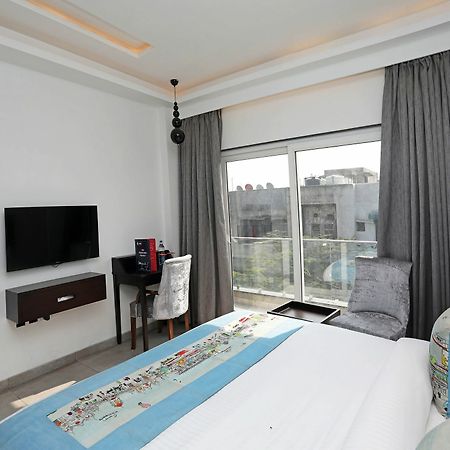 Oyo 11071 Hotel Tisya Дели Экстерьер фото